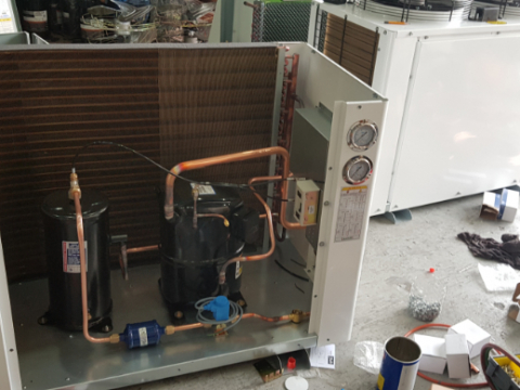 밀폐형 공냉식 유니트(5hp)  동명냉동종합상사